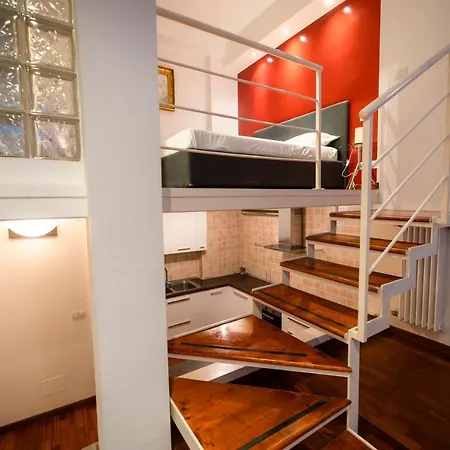 Lägenhet Ampio Loft Di Design In Piazza Firenze Milano