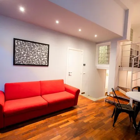 Lägenhet Ampio Loft Di Design In Piazza Firenze
