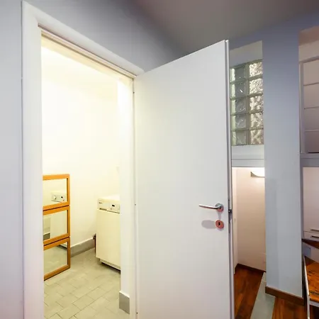 Ampio Loft Di Design In Piazza Firenze *